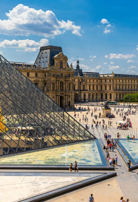 Le louve, Paris, France - Cadillac Travel