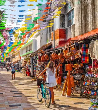 Market Street in Mexico - Cadillac Travel