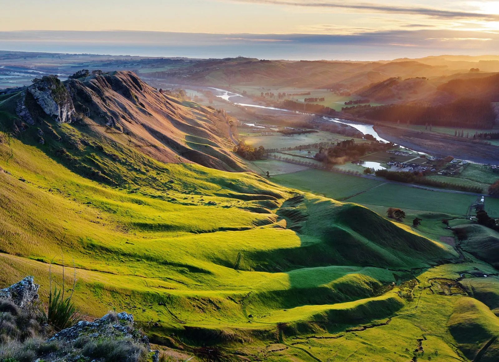 New Zealand Mountains - Cadillac Travel