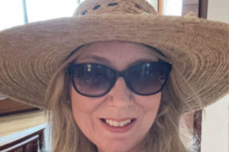 lori, travel advisor - Cadillac Travel